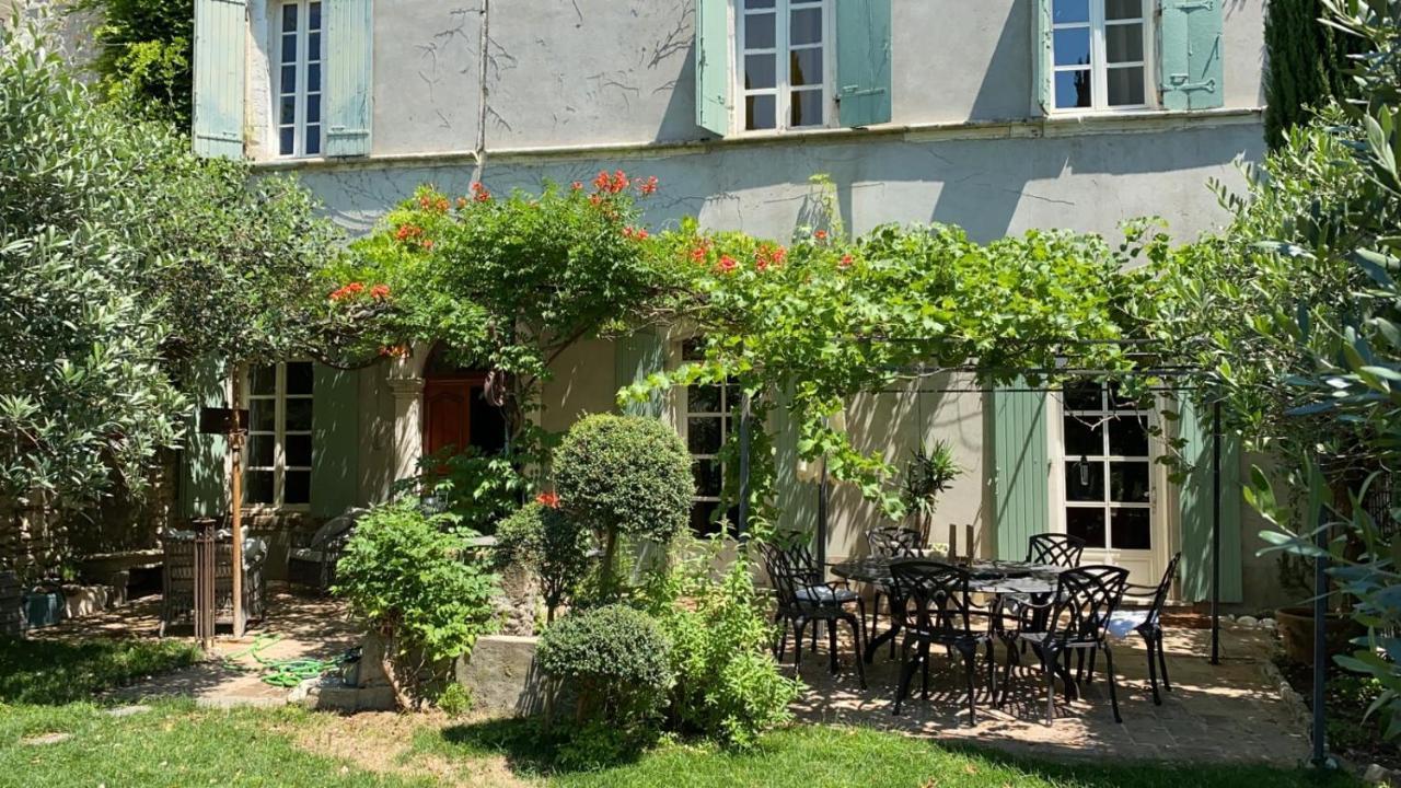 LA FUGUE -Demeure historique située dans un château fort -Proche de UZES et NIMES Brignon Exterior foto